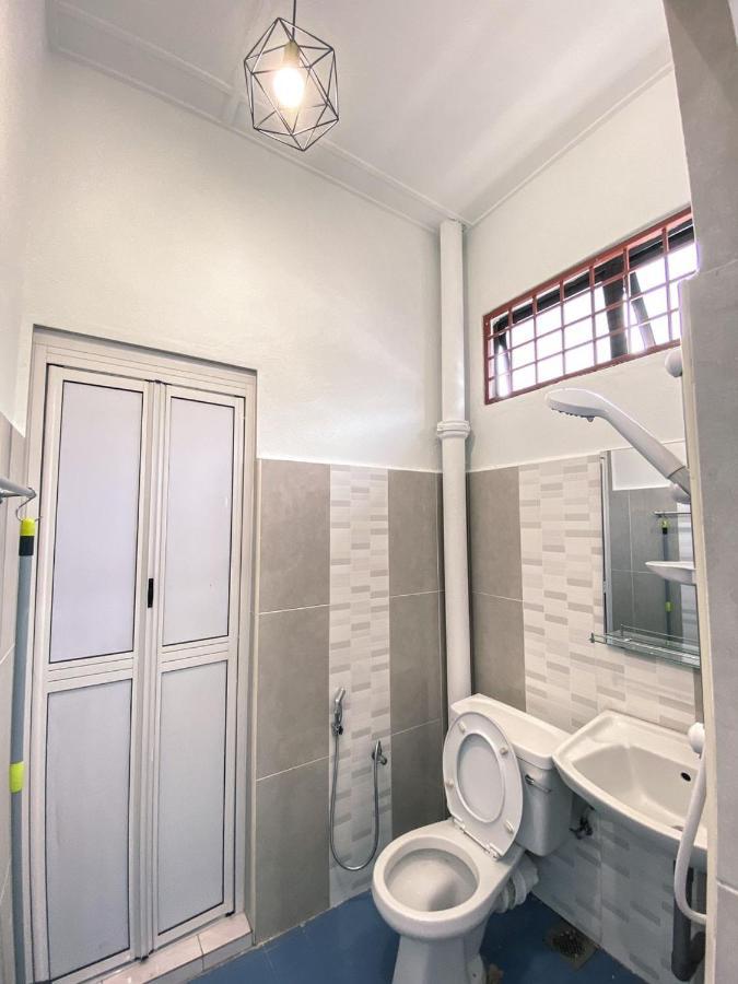 Queen Room Semi Attached Bathroom Bukit Mertajam Alma Impian Екстериор снимка